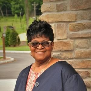 Meet your Posher, Gloria